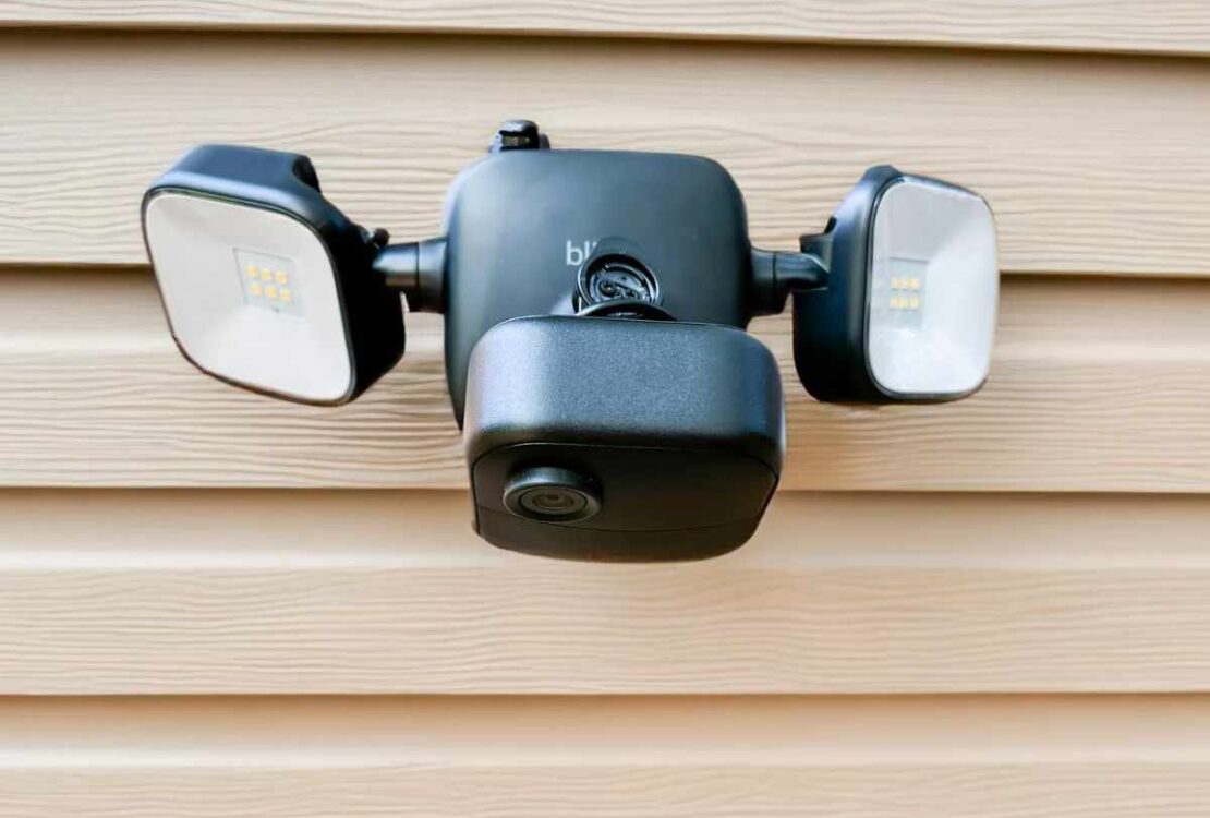 how to install the outdoor camera